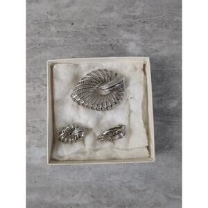 Judy Lee Marked Brooch & Clip On Earring Set,‎ Silver Plated